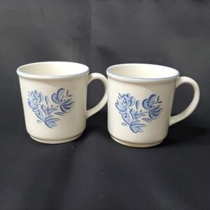 Set Of 2 Pfaltzgraff Stoneware USA Yorktowne Coffee Mugs 3.5in Tall Blue Ivory